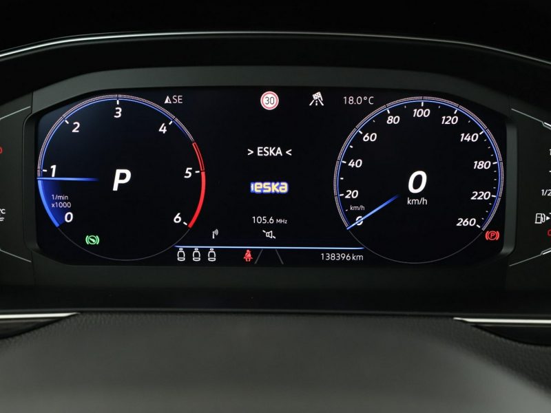 Volkswagen Passat FV23 2.0TDI 4Motion Elegance Panorama ACC Navi GrzaneFotele LED Matrix B8 (2014-2023)
