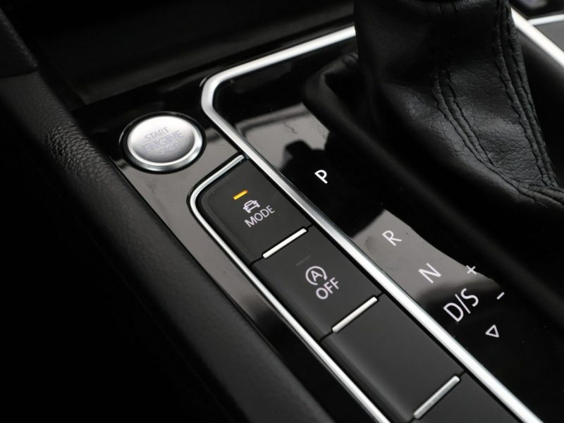 Volkswagen Passat FV23 2.0TDI 4Motion Elegance Panorama ACC Navi GrzaneFotele LED Matrix B8 (2014-2023)