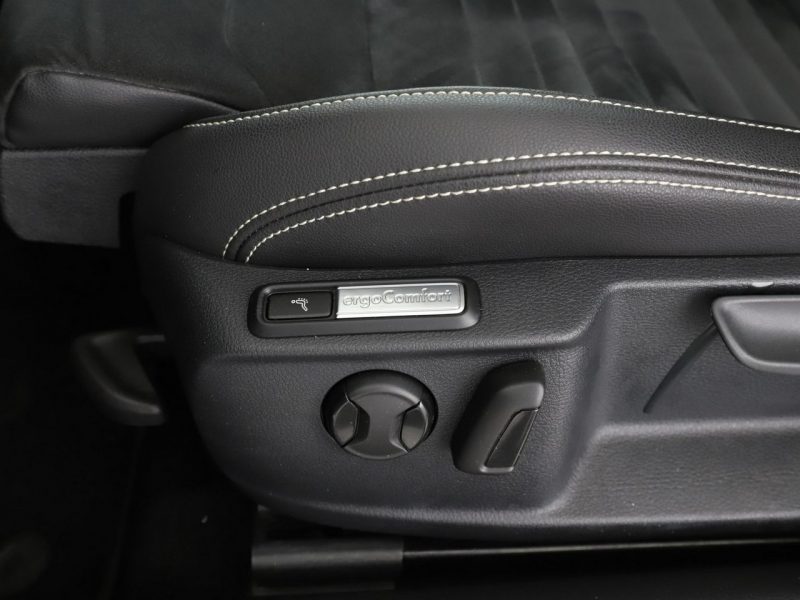 Volkswagen Passat FV23 2.0TDI 4Motion Elegance Panorama ACC Navi GrzaneFotele LED Matrix B8 (2014-2023)