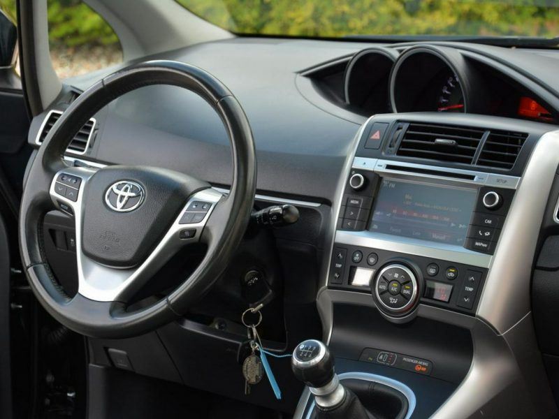 Toyota Verso 1.8VVT-i(147KM)Przebieg 122tyś.km LIFT Panorama Navi Kamera Oryginał