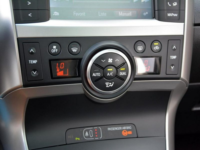 Toyota Verso 1.8VVT-i(147KM)Przebieg 122tyś.km LIFT Panorama Navi Kamera Oryginał