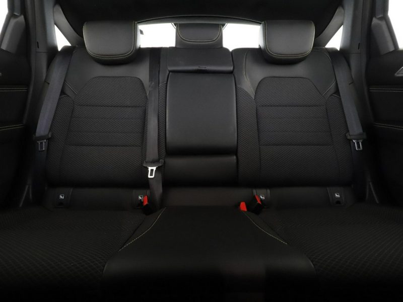Renault Arkana lift HEV virtual cocpit navi kamery i cujniki parkowania klima auto