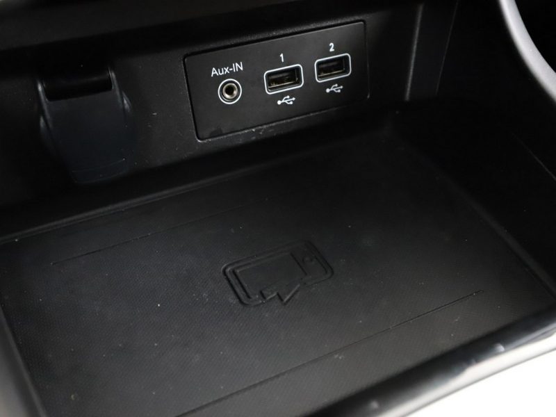 Renault Arkana lift HEV virtual cocpit navi kamery i cujniki parkowania klima auto
