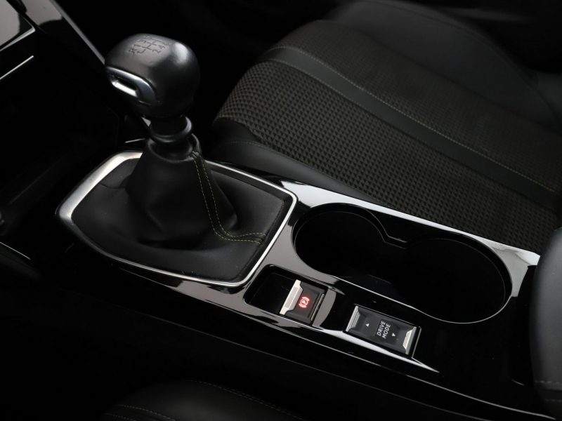 Peugeot 2008 full LED virtual cocpit panorama półskóra navi kamery II (2019-)