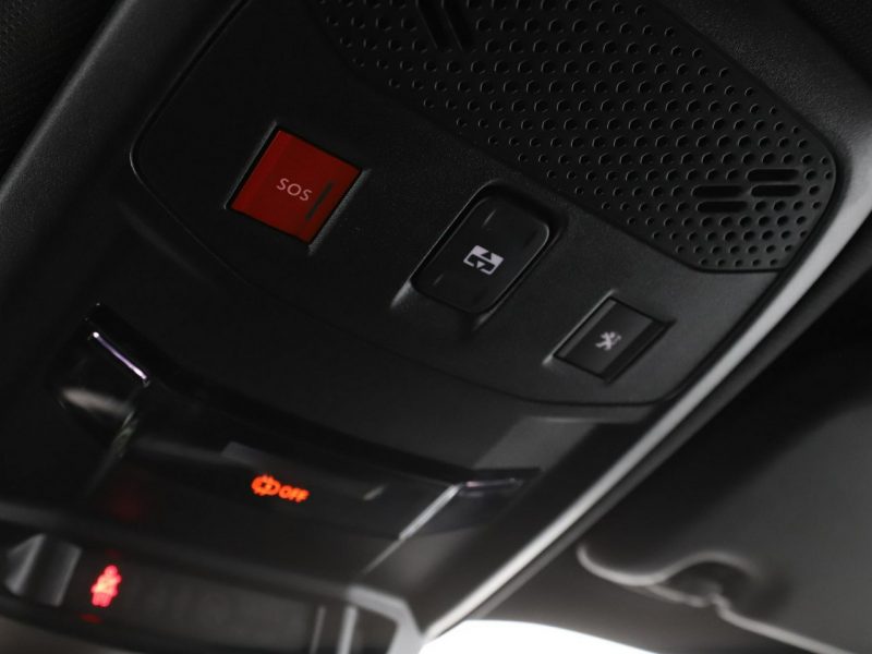 Peugeot 2008 full LED virtual cocpit panorama półskóra navi kamery II (2019-)