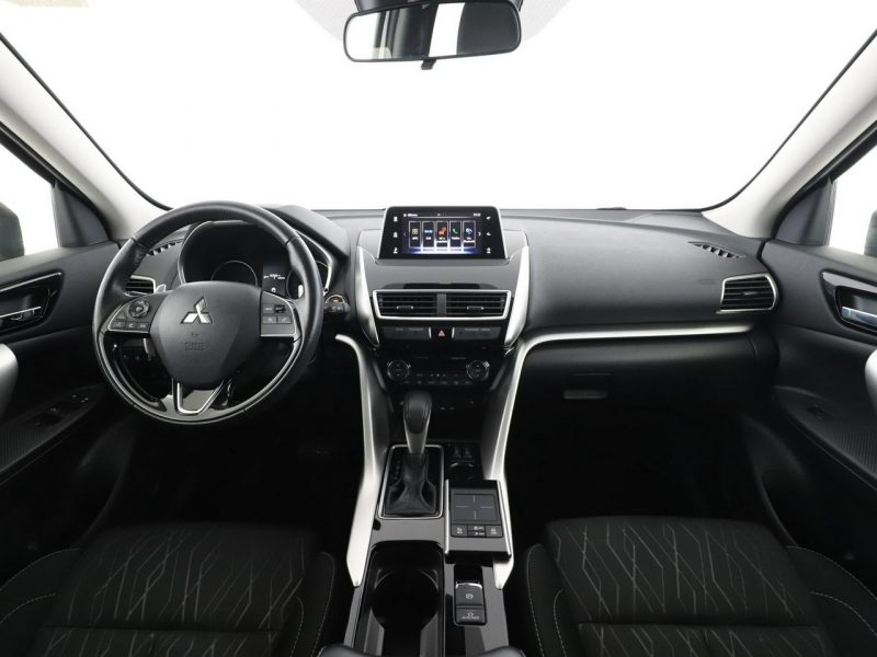 Mitsubishi Eclipse Cross automat kamera niski przebieg grzane fotele tempomat
