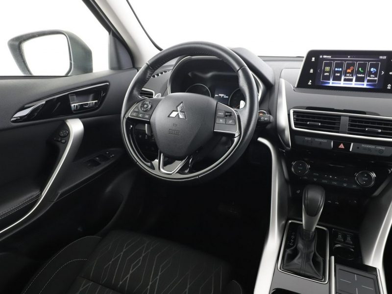 Mitsubishi Eclipse Cross automat kamera niski przebieg grzane fotele tempomat