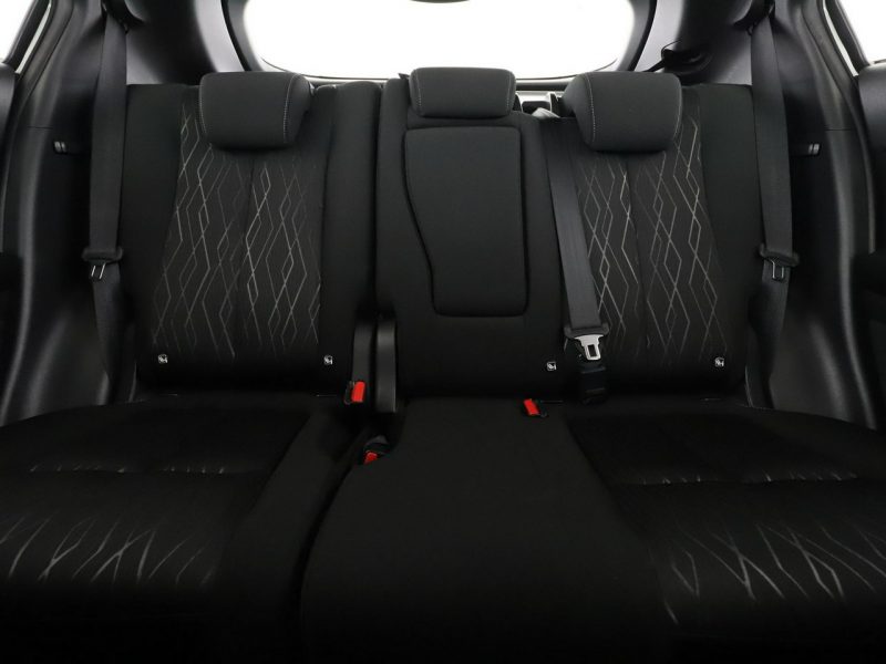 Mitsubishi Eclipse Cross automat kamera niski przebieg grzane fotele tempomat