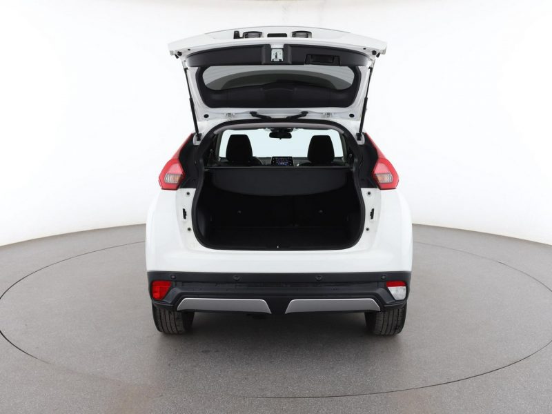 Mitsubishi Eclipse Cross automat kamera niski przebieg grzane fotele tempomat
