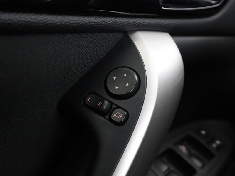 Mitsubishi Eclipse Cross automat kamera niski przebieg grzane fotele tempomat