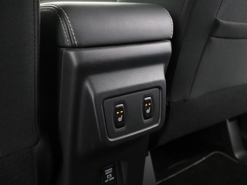 Mitsubishi Eclipse Cross automat kamera niski przebieg grzane fotele tempomat