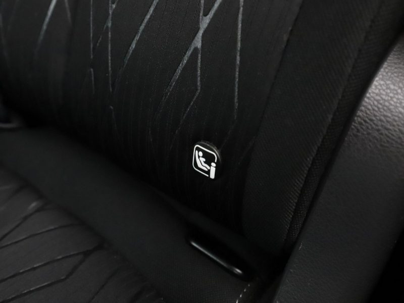 Mitsubishi Eclipse Cross automat kamera niski przebieg grzane fotele tempomat