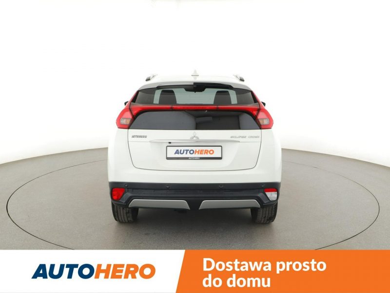 Mitsubishi Eclipse Cross automat kamera niski przebieg grzane fotele tempomat