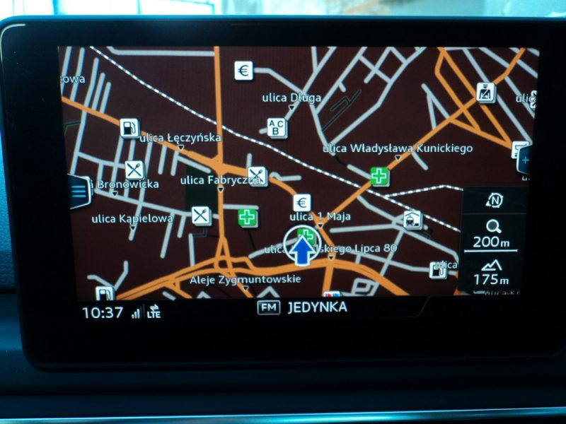 Audi A4 sprzedam ładne AUDI a-4 AVANT B9 (2015-)