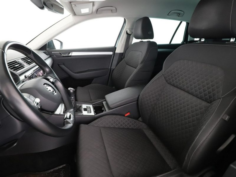 Škoda Superb Business PDC-kamera navi climatronic tempomat III (2015-2023)