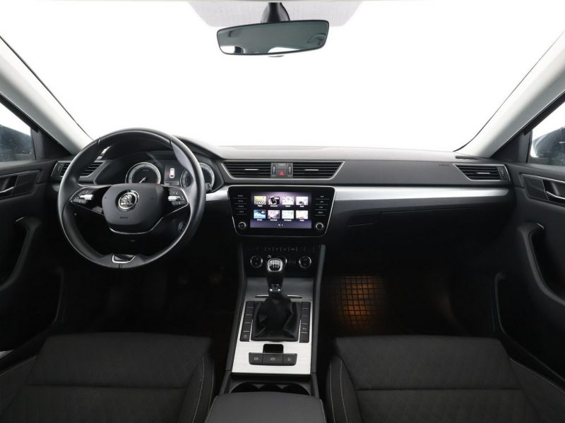 Škoda Superb Business PDC-kamera navi climatronic tempomat III (2015-2023)