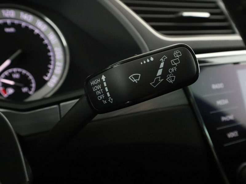 Škoda Superb Business PDC-kamera navi climatronic tempomat III (2015-2023)