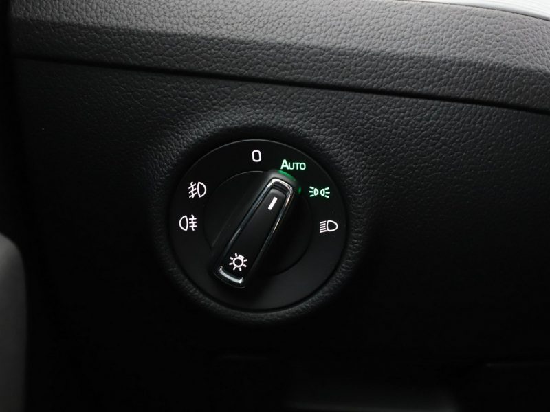 Škoda Superb Business PDC-kamera navi climatronic tempomat III (2015-2023)