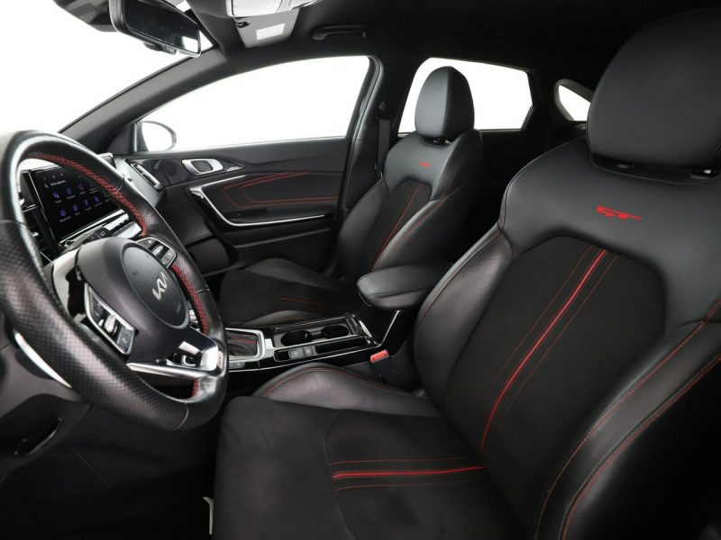 Kia Pro Cee'd lift full LED virtual cocpit skóra/alcantara kamera i czujniki parkowa