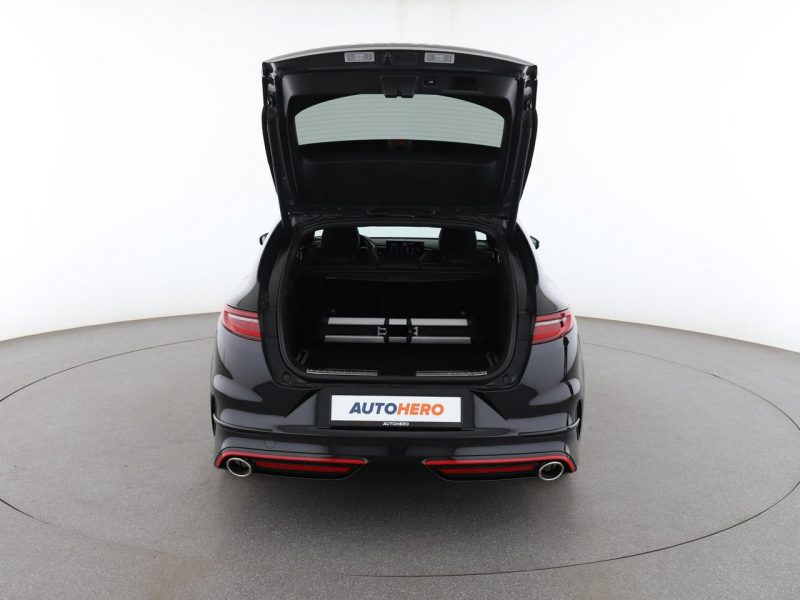 Kia Pro Cee'd lift full LED virtual cocpit skóra/alcantara kamera i czujniki parkowa