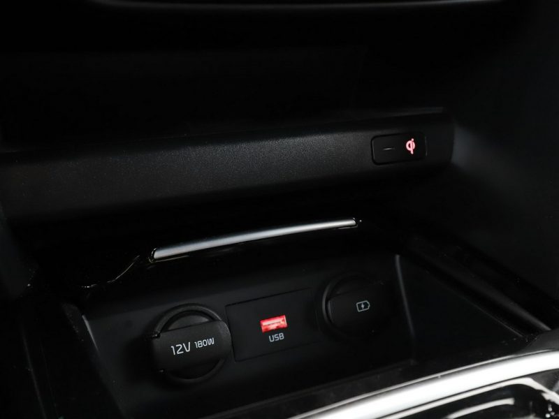 Kia Pro Cee'd lift full LED virtual cocpit skóra/alcantara kamera i czujniki parkowa