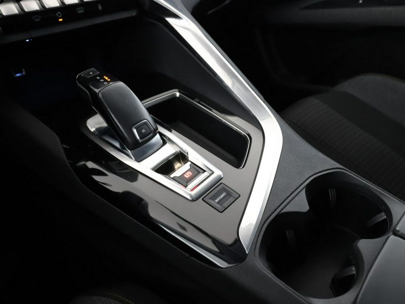 Peugeot 5008 7 os. automat virtual cocpit navi czujniki parkowania II (2017-)