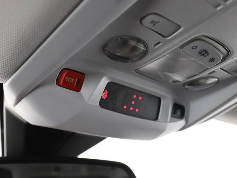 Peugeot 5008 7 os. automat virtual cocpit navi czujniki parkowania II (2017-)