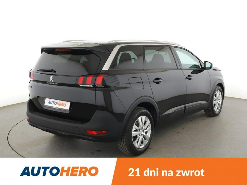 Peugeot 5008 7 os. automat virtual cocpit navi czujniki parkowania II (2017-)