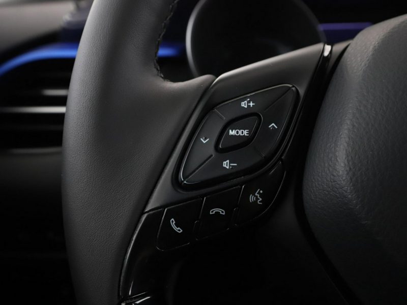 Toyota C-HR GRATIS! Pakiet Serwisowy o wartości 700 zł!