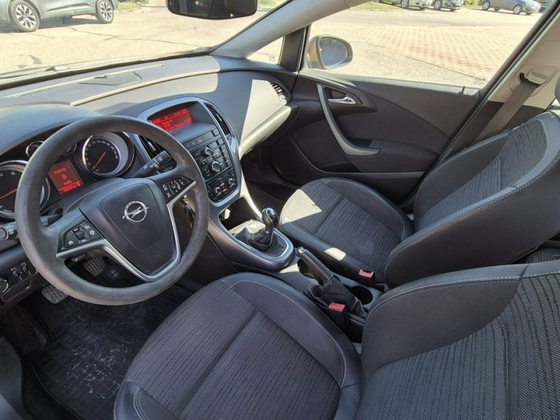 Opel Astra J (2009-2019)