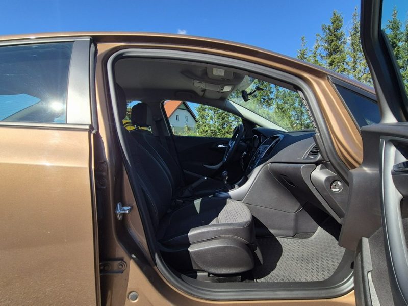 Opel Astra J (2009-2019)