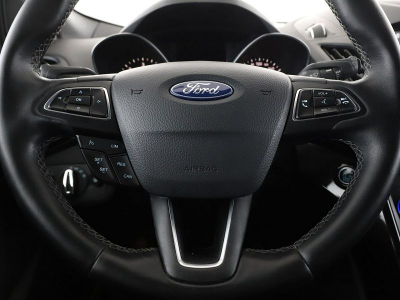 Ford Kuga navi klima auto skóra/alcantara czujniki parkowania II (2012-)