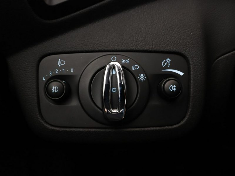 Ford Kuga navi klima auto skóra/alcantara czujniki parkowania II (2012-)