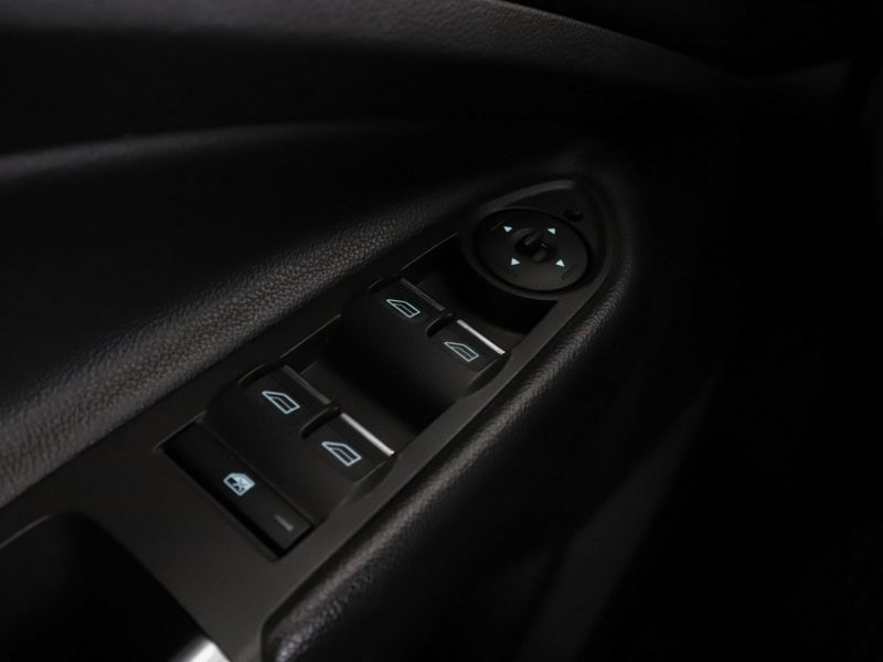 Ford Kuga navi klima auto skóra/alcantara czujniki parkowania II (2012-)