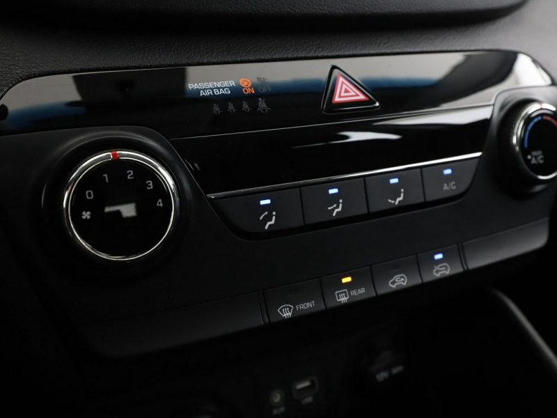 Hyundai Tucson Klimatyzacja Czujniki parkowanie El.szyby Bluetooth III (2015-2020)