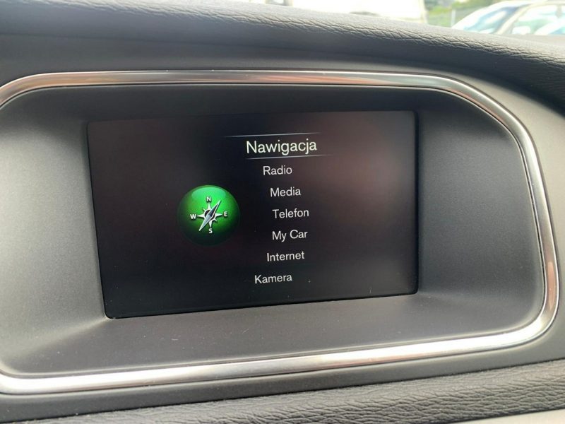 Volvo V40 2.0d Automat FullLED Navi II (2012-)