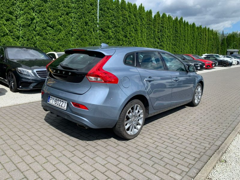 Volvo V40 2.0d Automat FullLED Navi II (2012-)