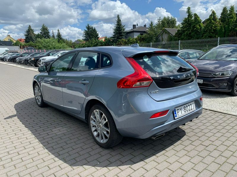 Volvo V40 2.0d Automat FullLED Navi II (2012-)