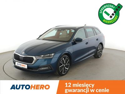 Škoda Octavia PHEV full LED jasne skóry virtual cocpit panorama hak navi IV (2020-)