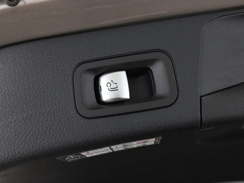 Mercedes C 300 FV23 C300e PHEV Night Edition AMG Line Navi Tempomat Multibeam KAM360 W205 (2014-2021)
