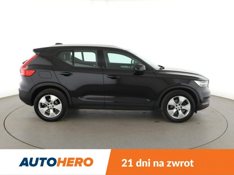 Volvo XC 40 FV24 2.0 T4 Automat Momentum Pro Navi Tempomat Grzana Skóra Kamera LED