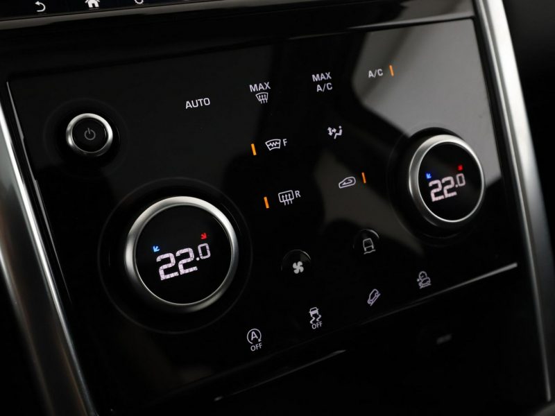 Land Rover Discovery Sport 2.0d Sport Automat AWD Panorama Tempomat Navi GrzanaSkóra Meridian LED