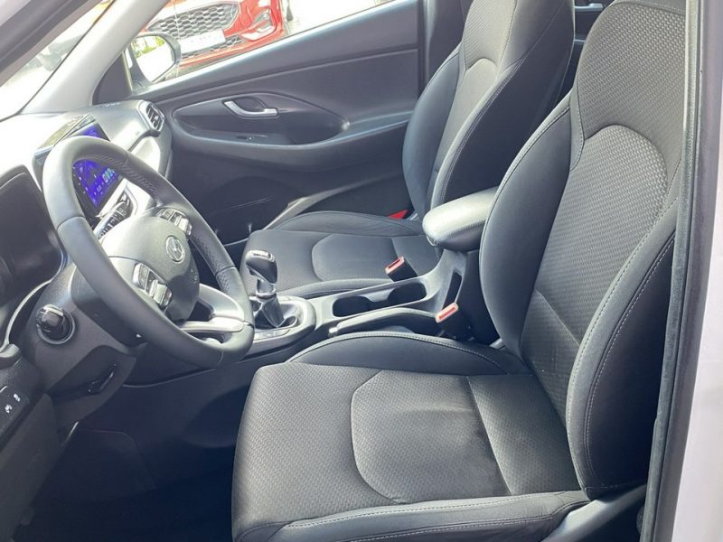 Hyundai i30 1.4 99KM Kamera, Navi,Gwarancja III (2017-)