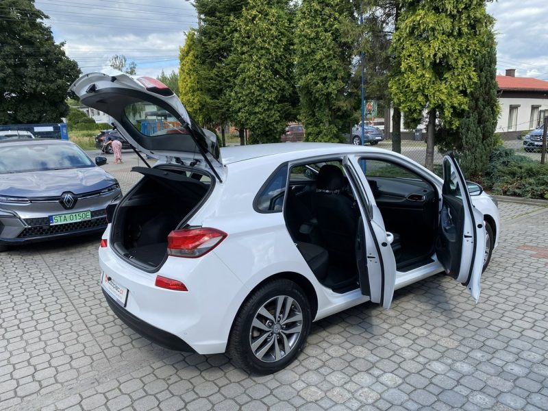 Hyundai i30 1.4 99KM Kamera, Navi,Gwarancja III (2017-)