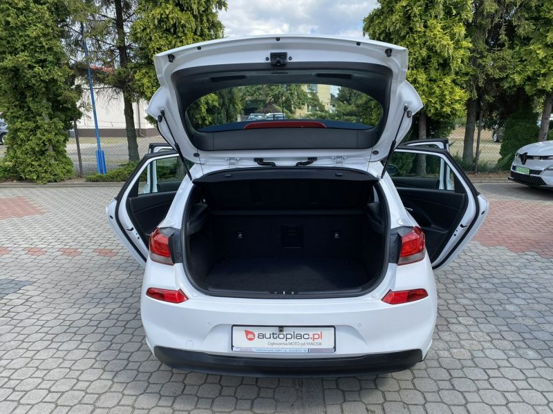 Hyundai i30 1.4 99KM Kamera, Navi,Gwarancja III (2017-)