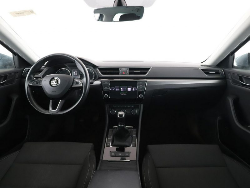 Škoda Superb klima auto grzane fotele czujniki parkowania III (2015-2023)