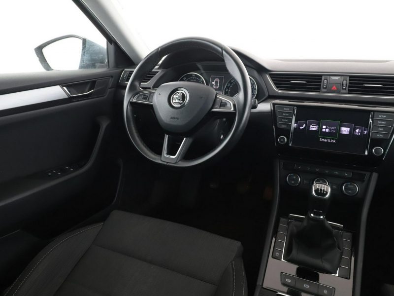 Škoda Superb klima auto grzane fotele czujniki parkowania III (2015-2023)