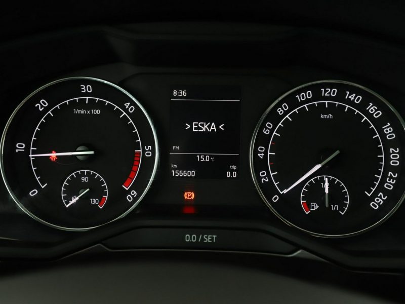 Škoda Superb klima auto grzane fotele czujniki parkowania III (2015-2023)