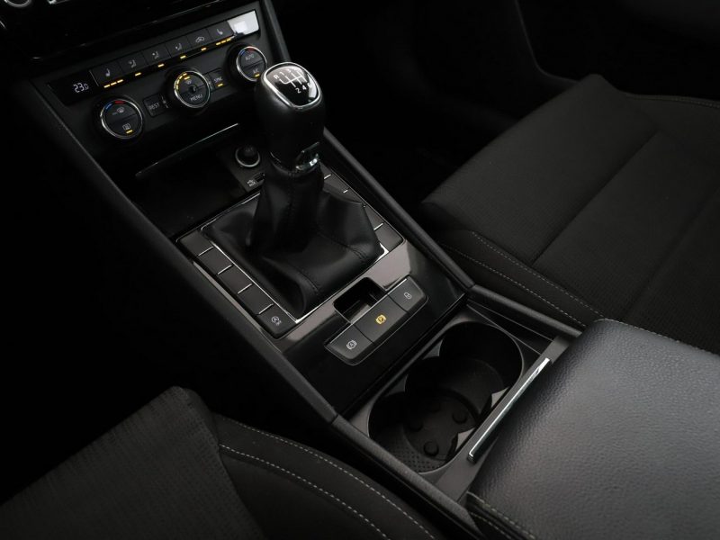 Škoda Superb klima auto grzane fotele czujniki parkowania III (2015-2023)