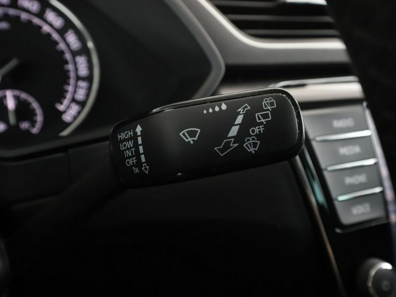 Škoda Superb klima auto grzane fotele czujniki parkowania III (2015-2023)